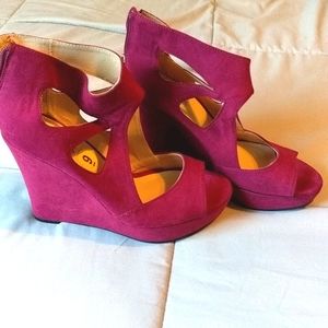Wedge heels
